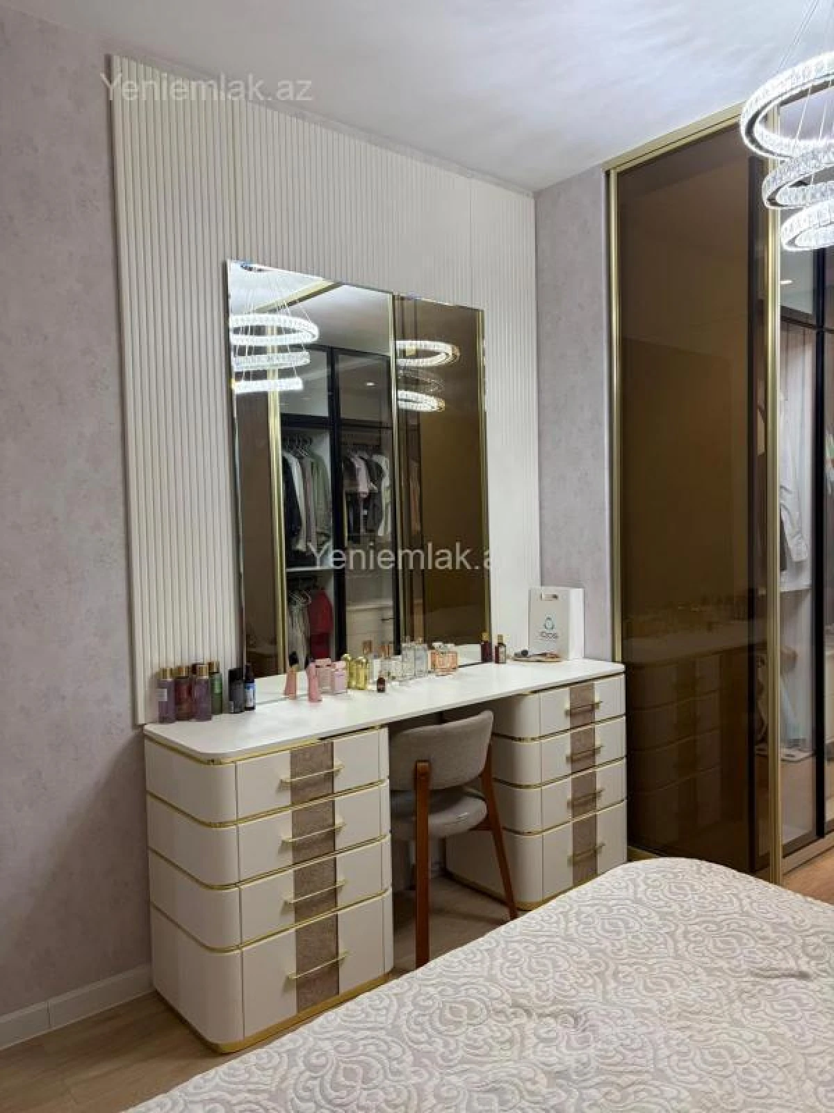 Satılır 2 otaqlı yeni tikili 96 m²