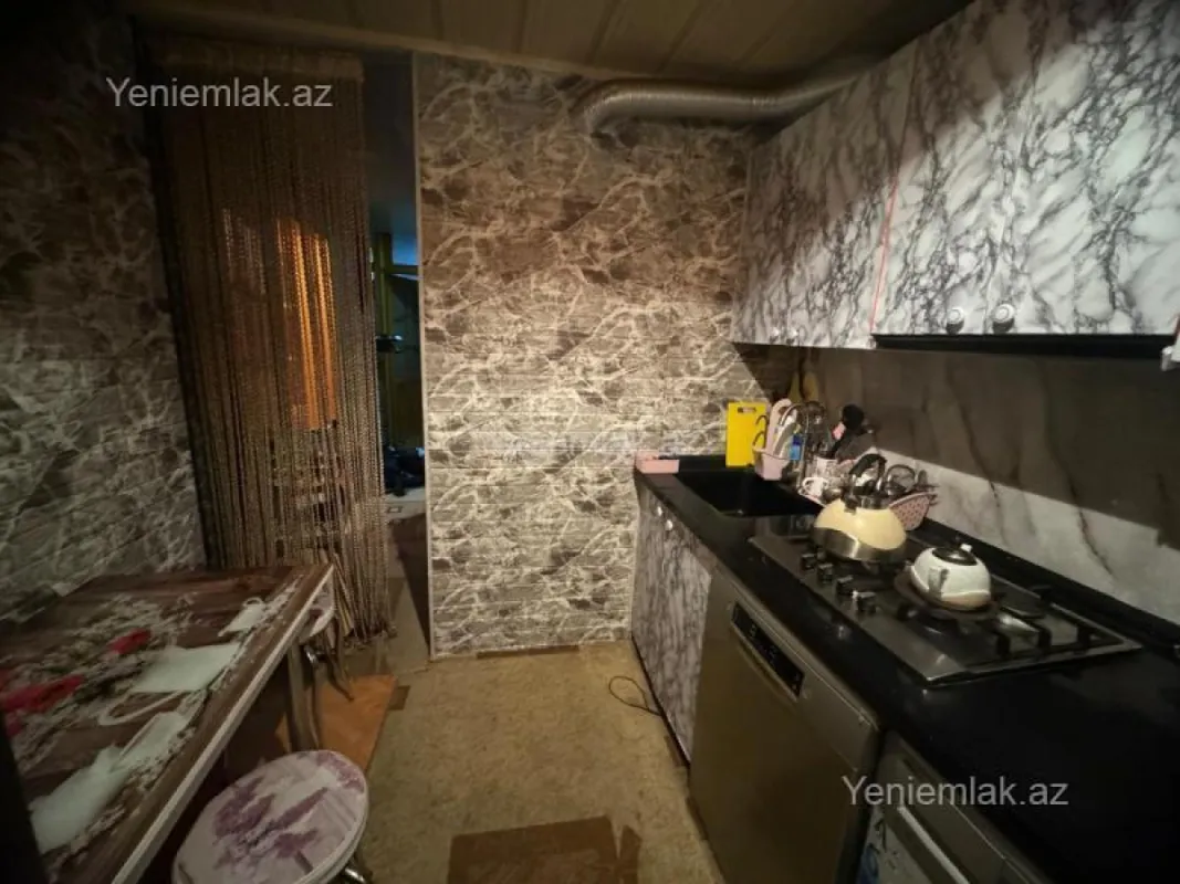 Satılır 3 otaqlı köhnə tikili 67 m²