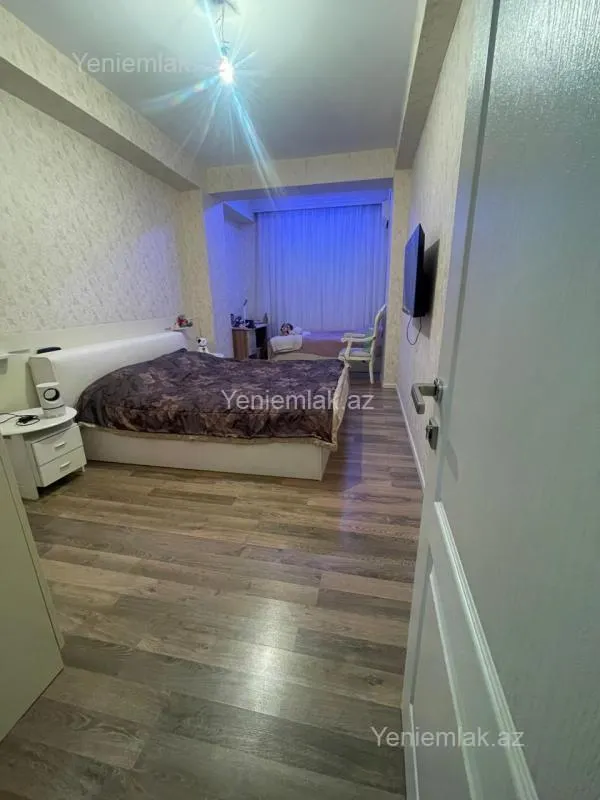 Satılır 2 otaqlı yeni tikili 145 m²