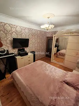 Satılır 3 otaqlı köhnə tikili 90 m²