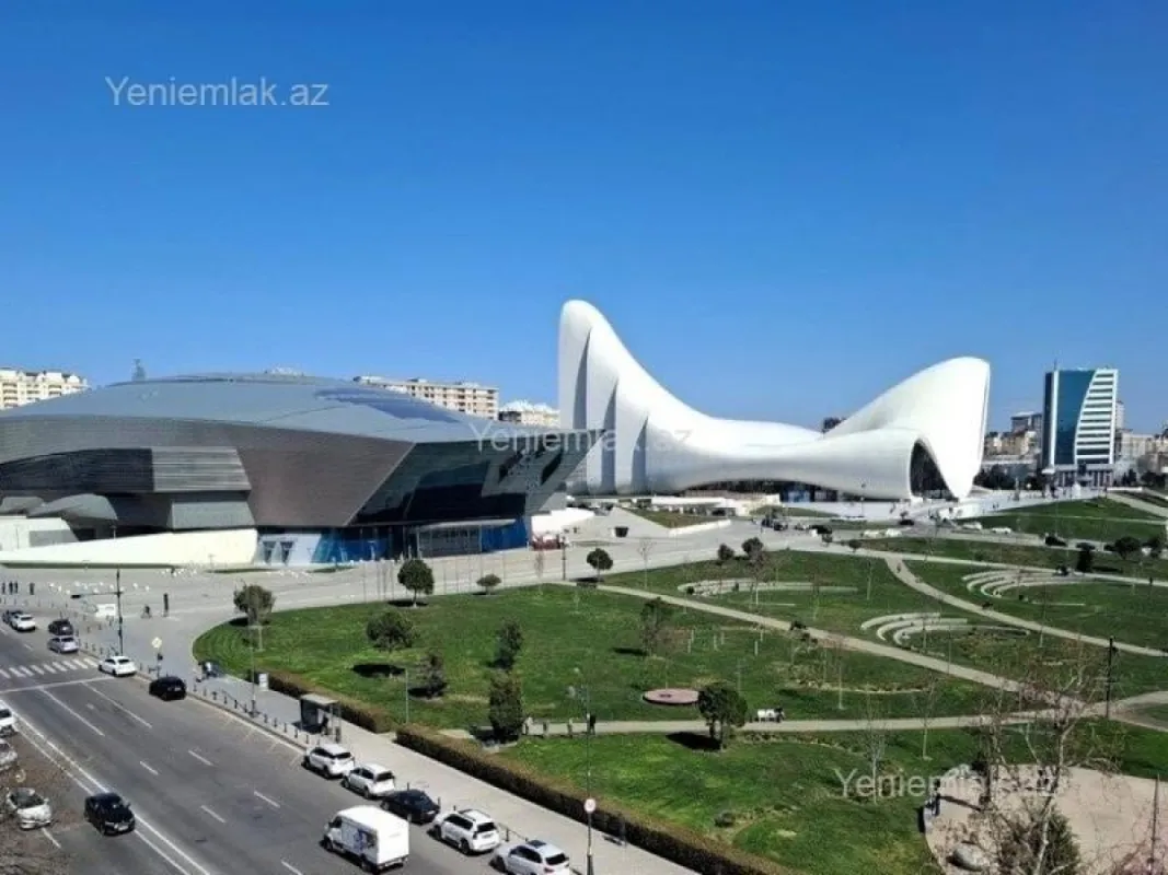 Satılır 3 otaqlı köhnə tikili 90 m²