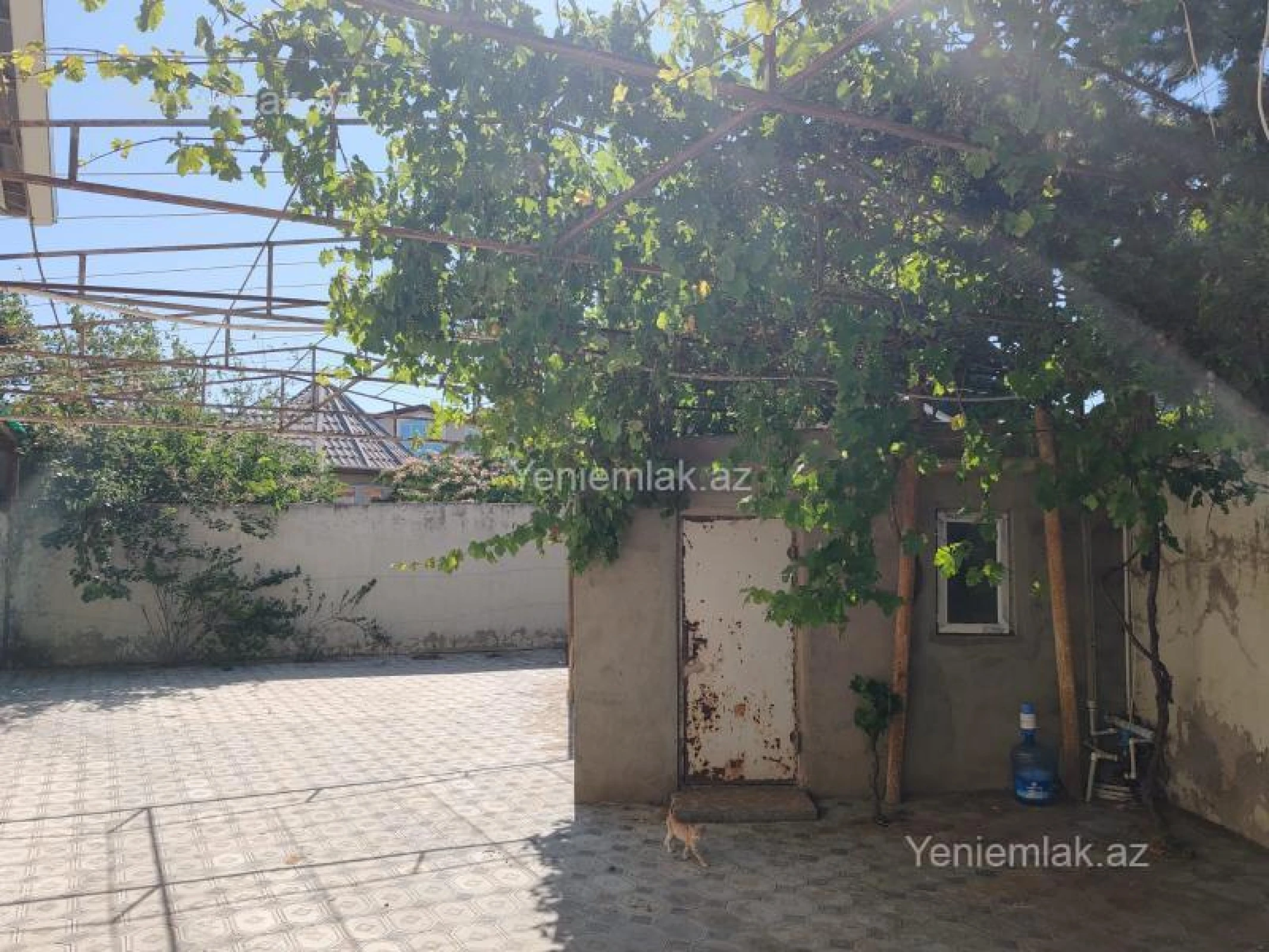 Satılır 4 otaqlı həyət evi 200 m²