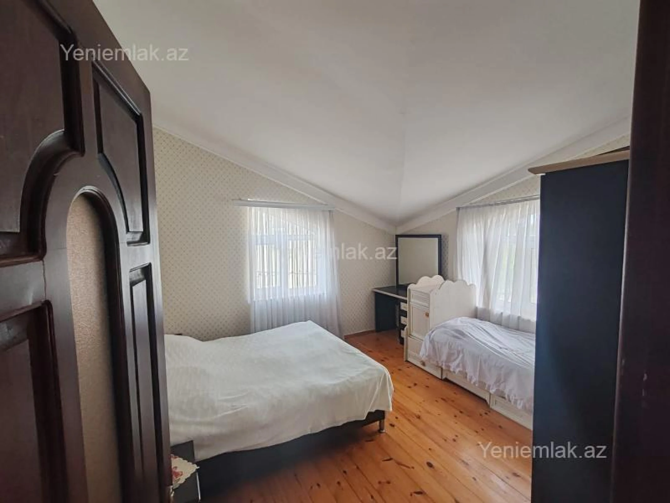 Satılır 4 otaqlı həyət evi 200 m²