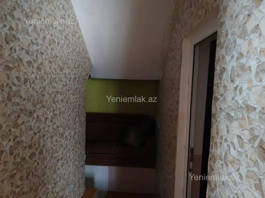 Satılır 4 otaqlı həyət evi 200 m²