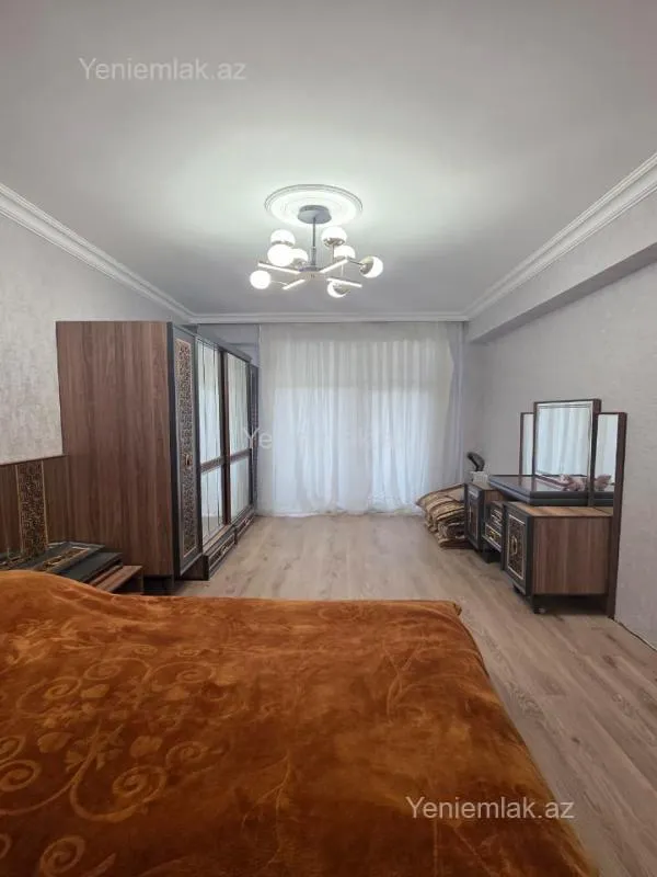 Satılır 2 otaqlı yeni tikili 82 m²