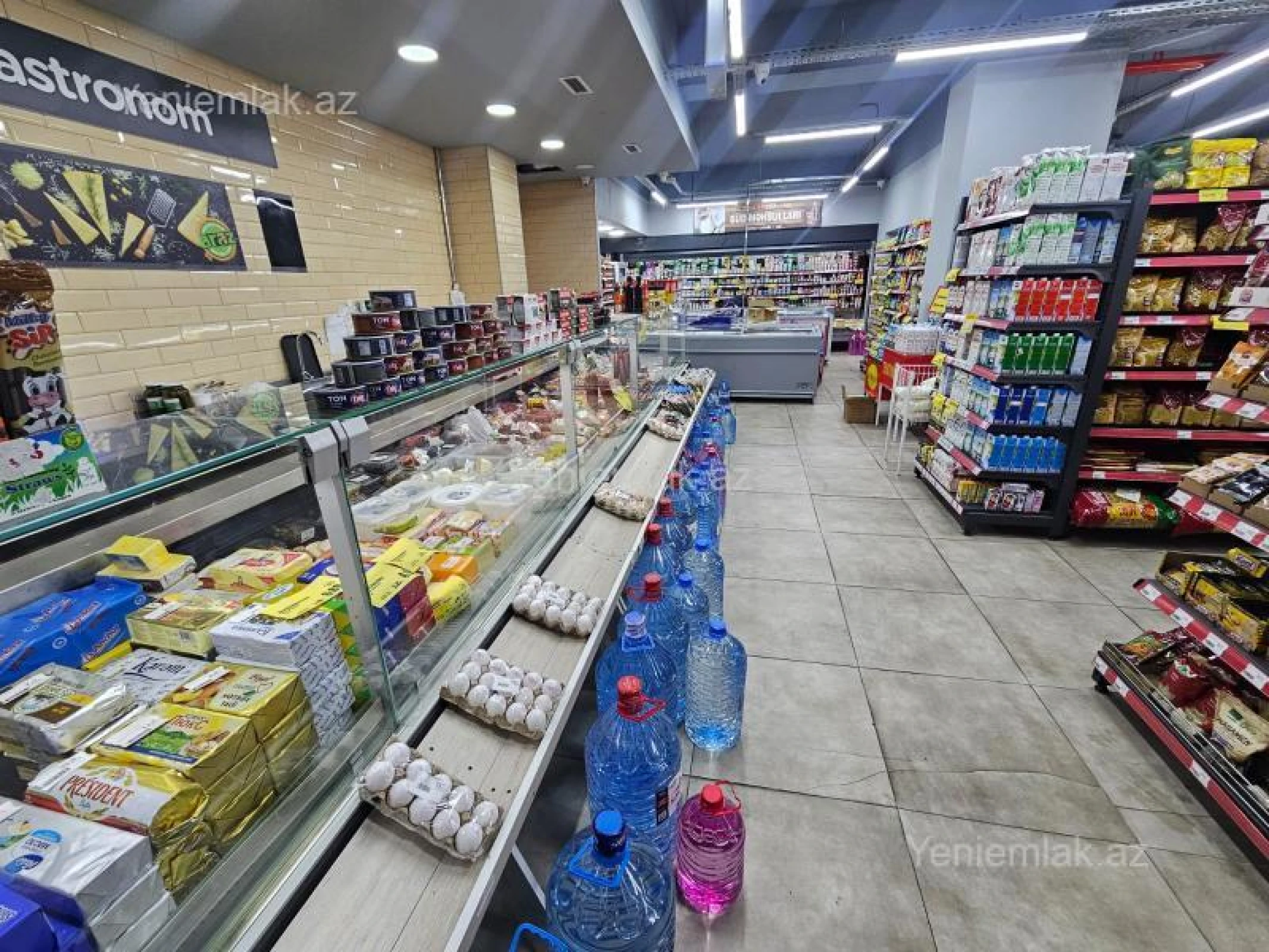 Satılır 2 otaqlı obyekt 400 m²