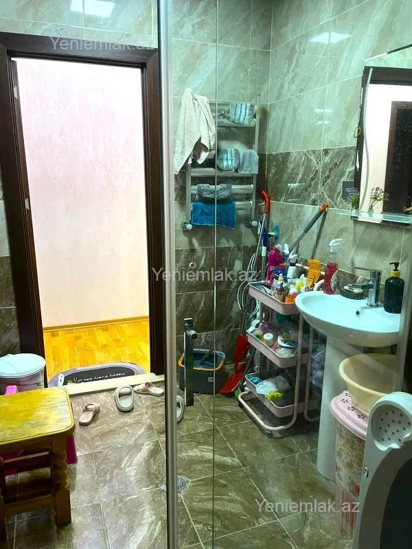 Satılır 3 otaqlı yeni tikili 120 m²