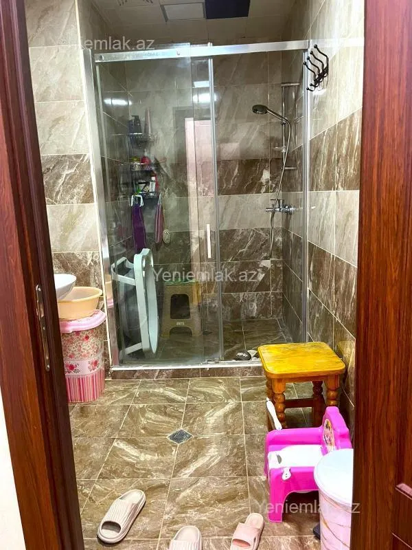 Satılır 3 otaqlı yeni tikili 120 m²