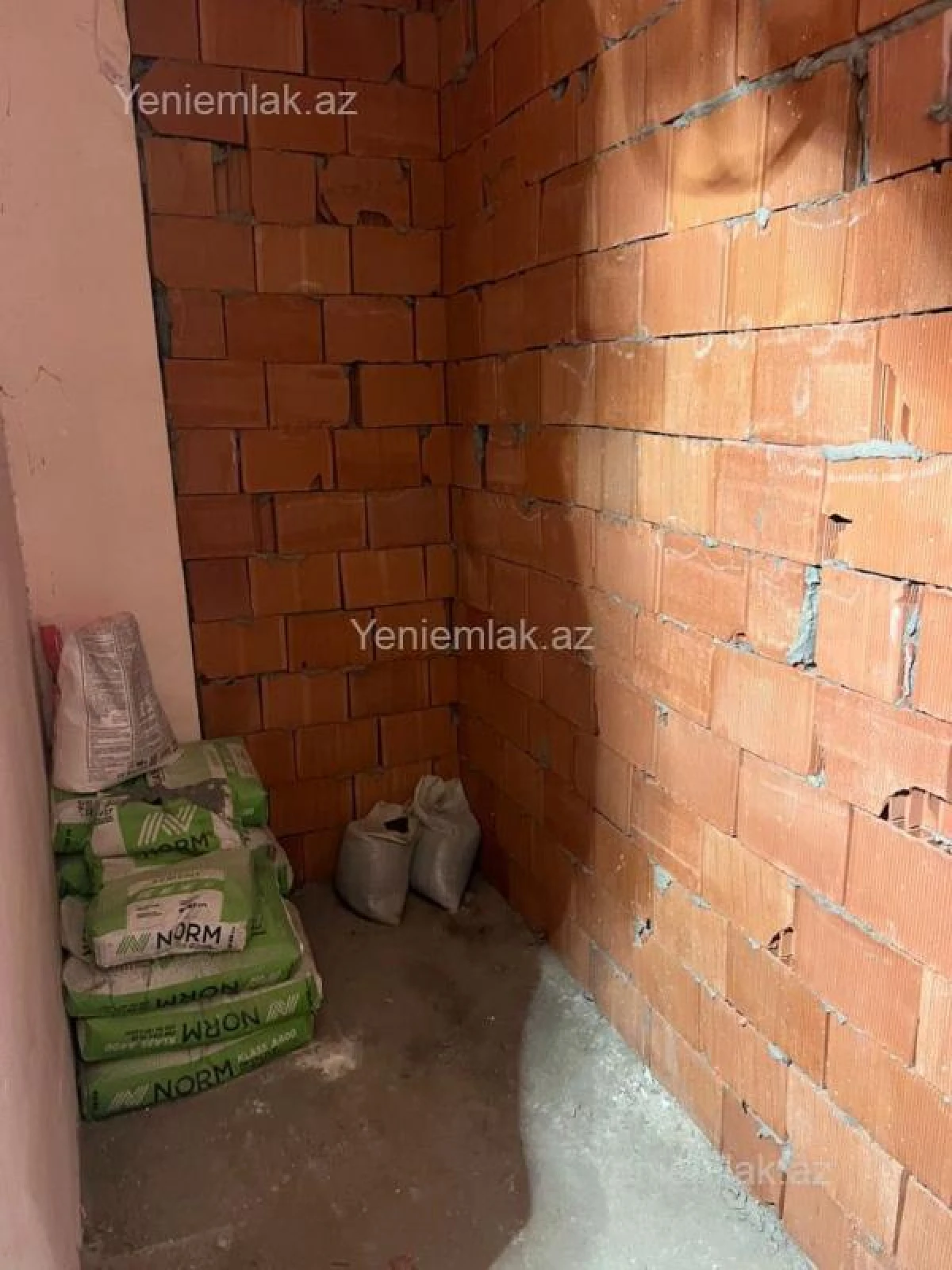 Satılır 2 otaqlı yeni tikili 73 m²