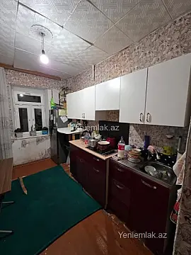 Satılır 3 otaqlı köhnə tikili 72 m²