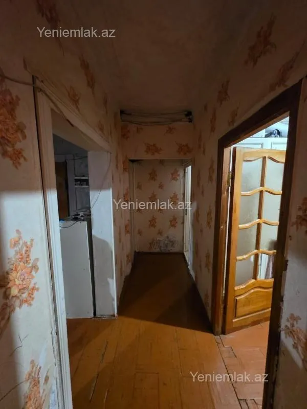 Satılır 3 otaqlı köhnə tikili 72 m²