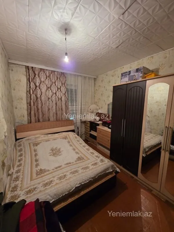 Satılır 3 otaqlı köhnə tikili 72 m²