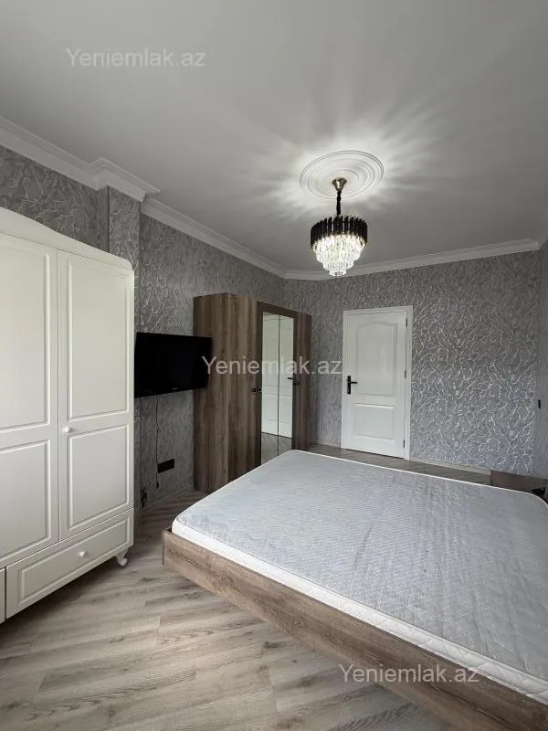 Satılır 3 otaqlı köhnə tikili 80 m²
