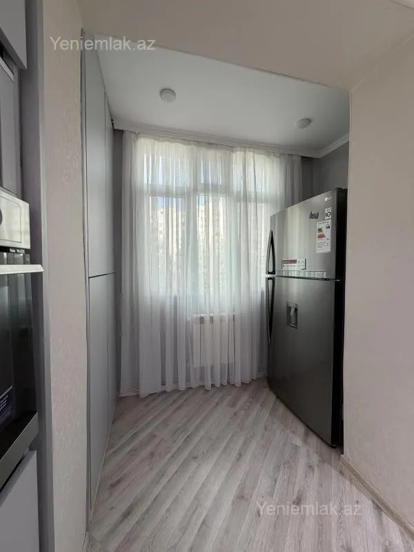 Satılır 3 otaqlı köhnə tikili 80 m²