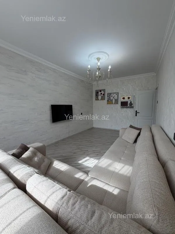 Satılır 3 otaqlı köhnə tikili 80 m²