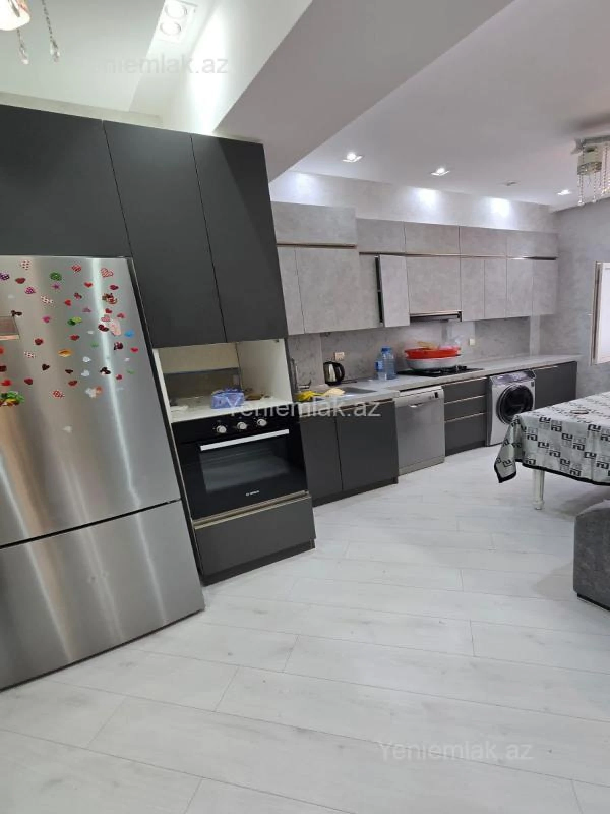 Satılır 3 otaqlı yeni tikili 125 m²