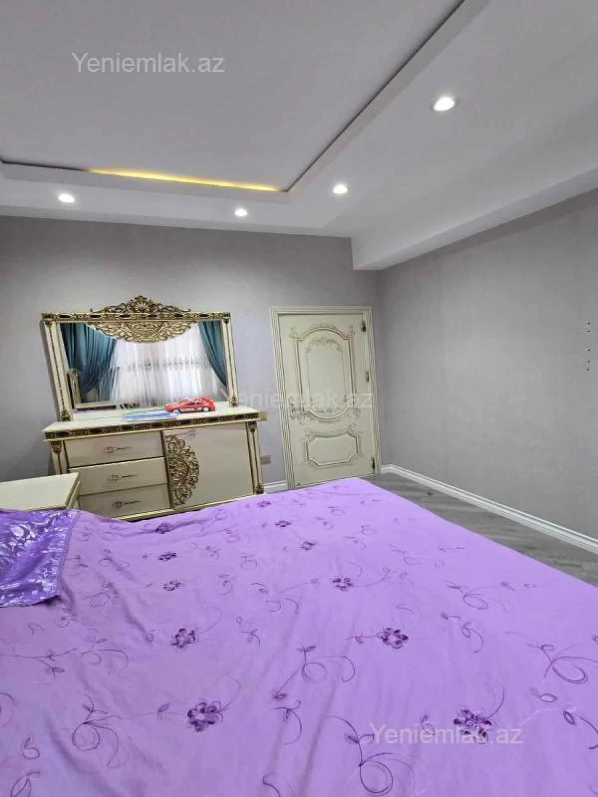 Satılır 3 otaqlı yeni tikili 125 m²