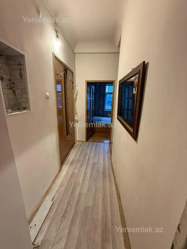 Satılır 2 otaqlı köhnə tikili 35 m²