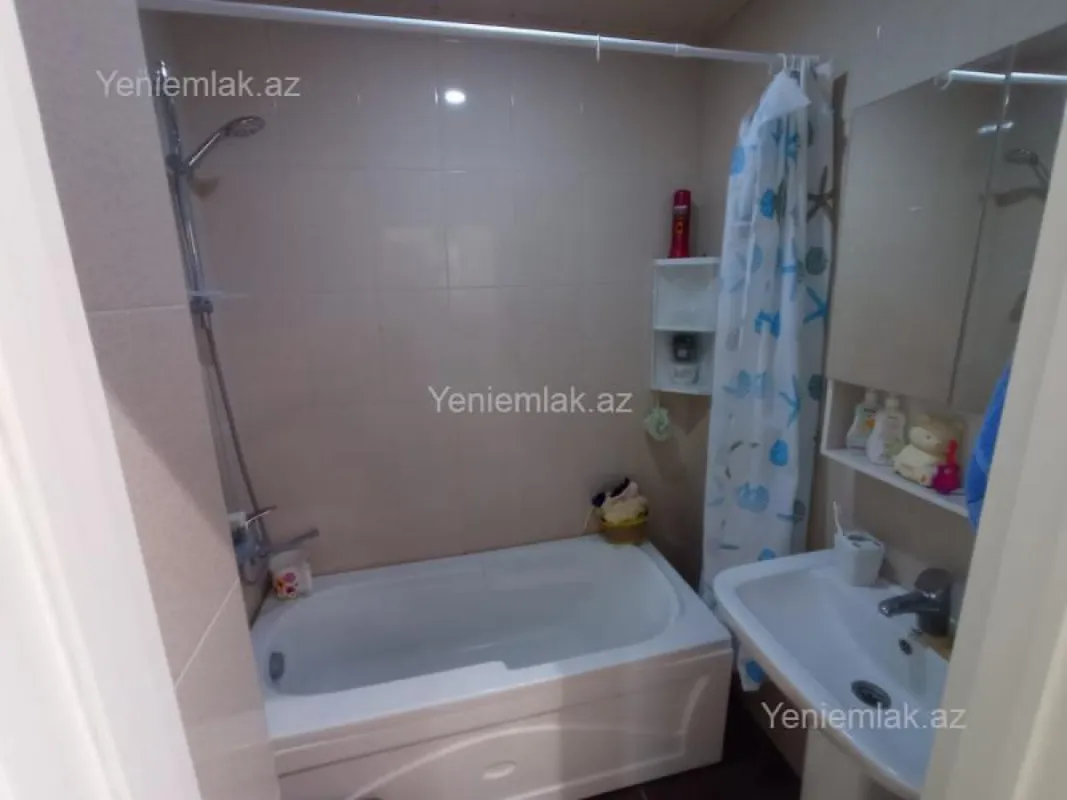 Satılır 3 otaqlı yeni tikili 93 m²