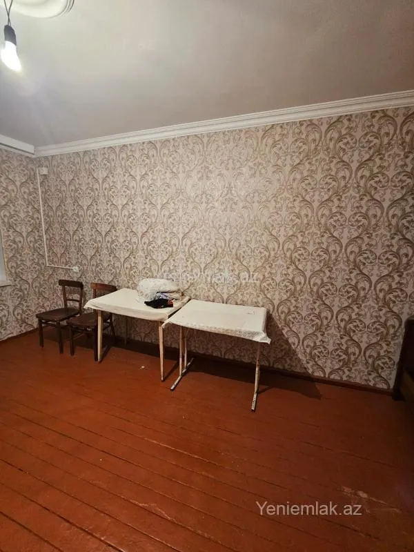 Satılır 1 otaqlı köhnə tikili 32 m²