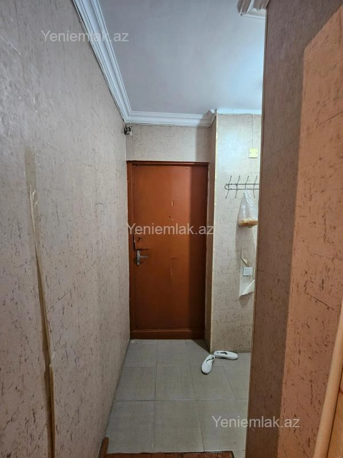 Satılır 1 otaqlı köhnə tikili 32 m²