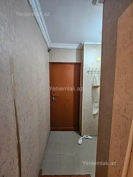 Satılır 1 otaqlı köhnə tikili 32 m²