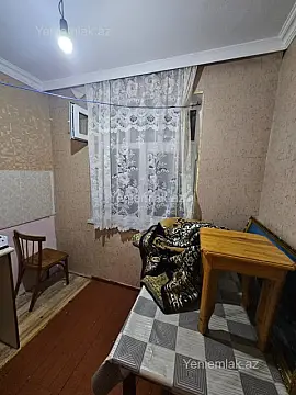 Satılır 1 otaqlı köhnə tikili 32 m²