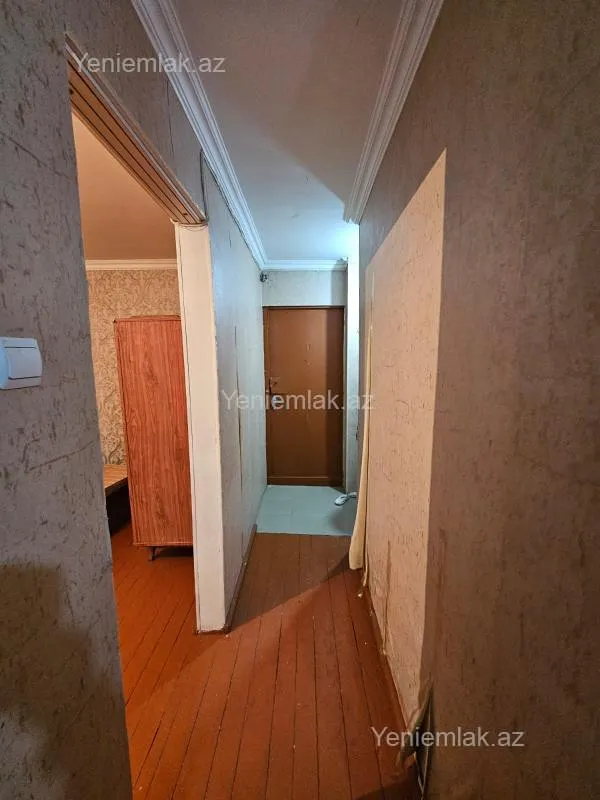 Satılır 1 otaqlı köhnə tikili 32 m²