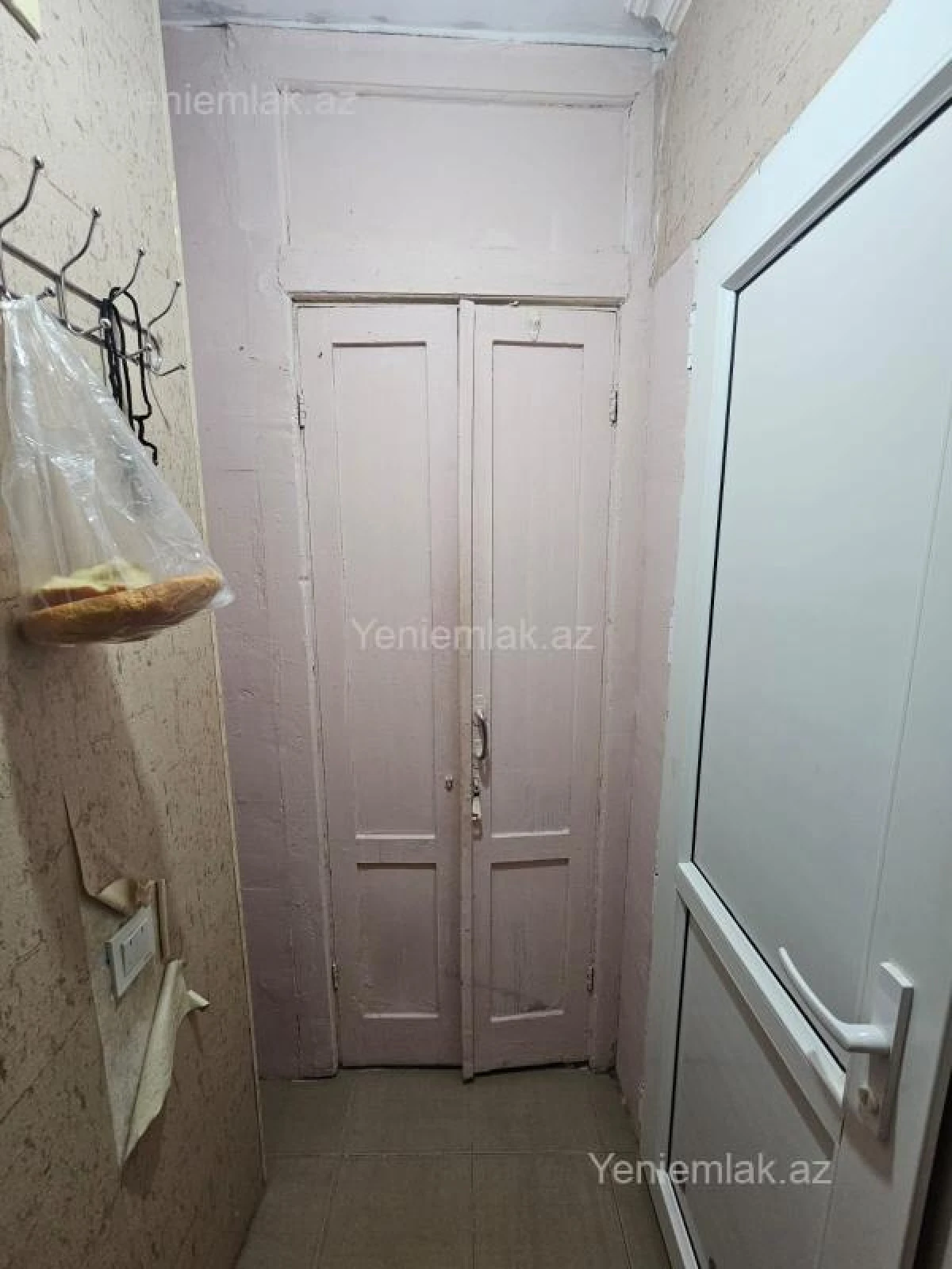 Satılır 1 otaqlı köhnə tikili 32 m²