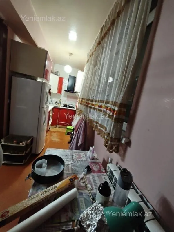 Satılır 2 otaqlı köhnə tikili 50 m²