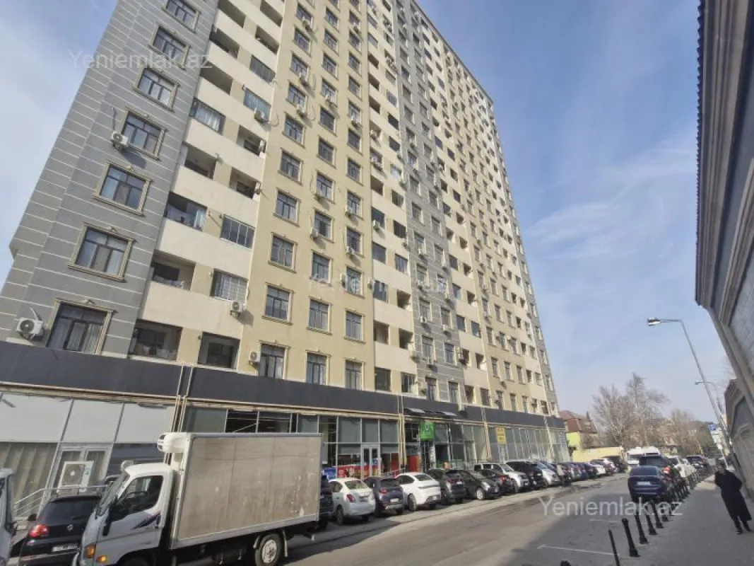 Satılır 3 otaqlı yeni tikili 105 m²