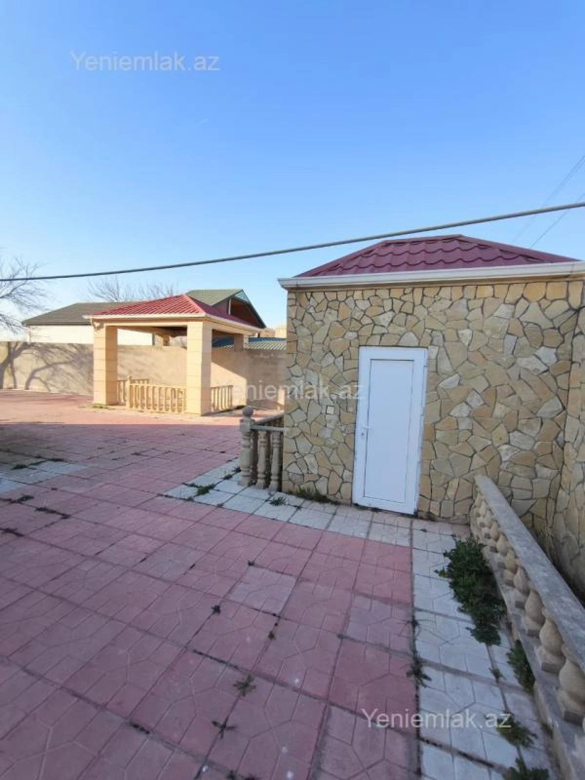 Satılır 3 otaqlı həyət evi 140 m²