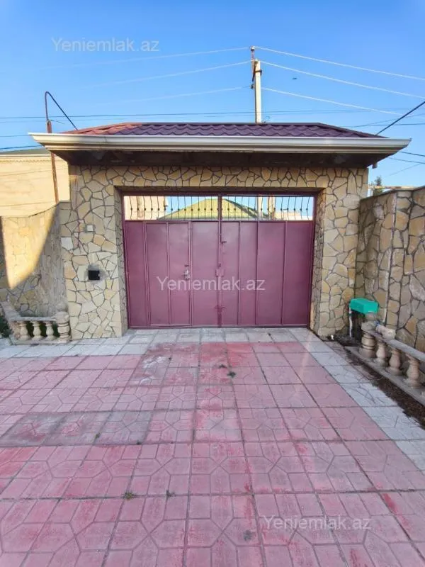 Satılır 3 otaqlı həyət evi 140 m²