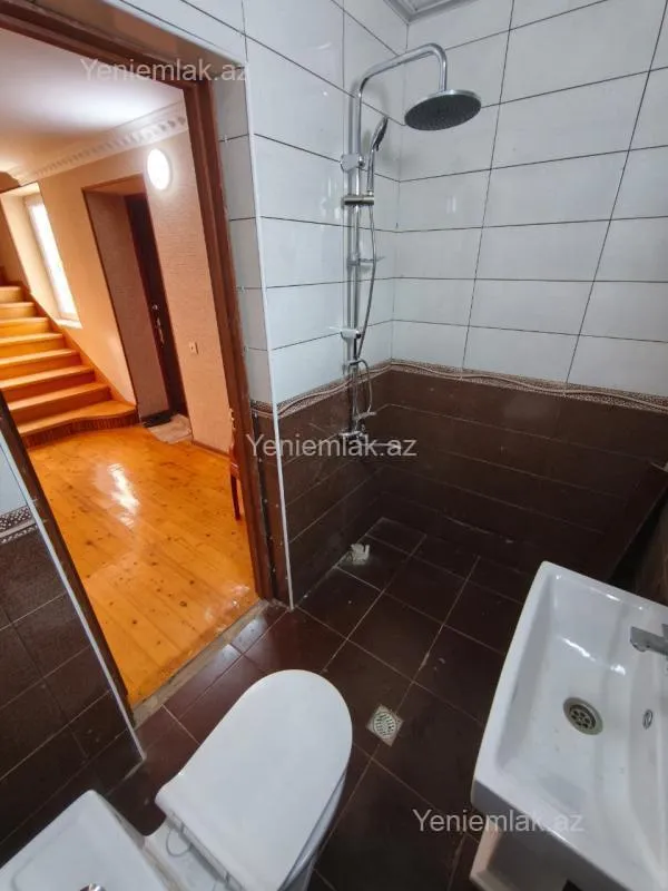 Satılır 3 otaqlı həyət evi 140 m²