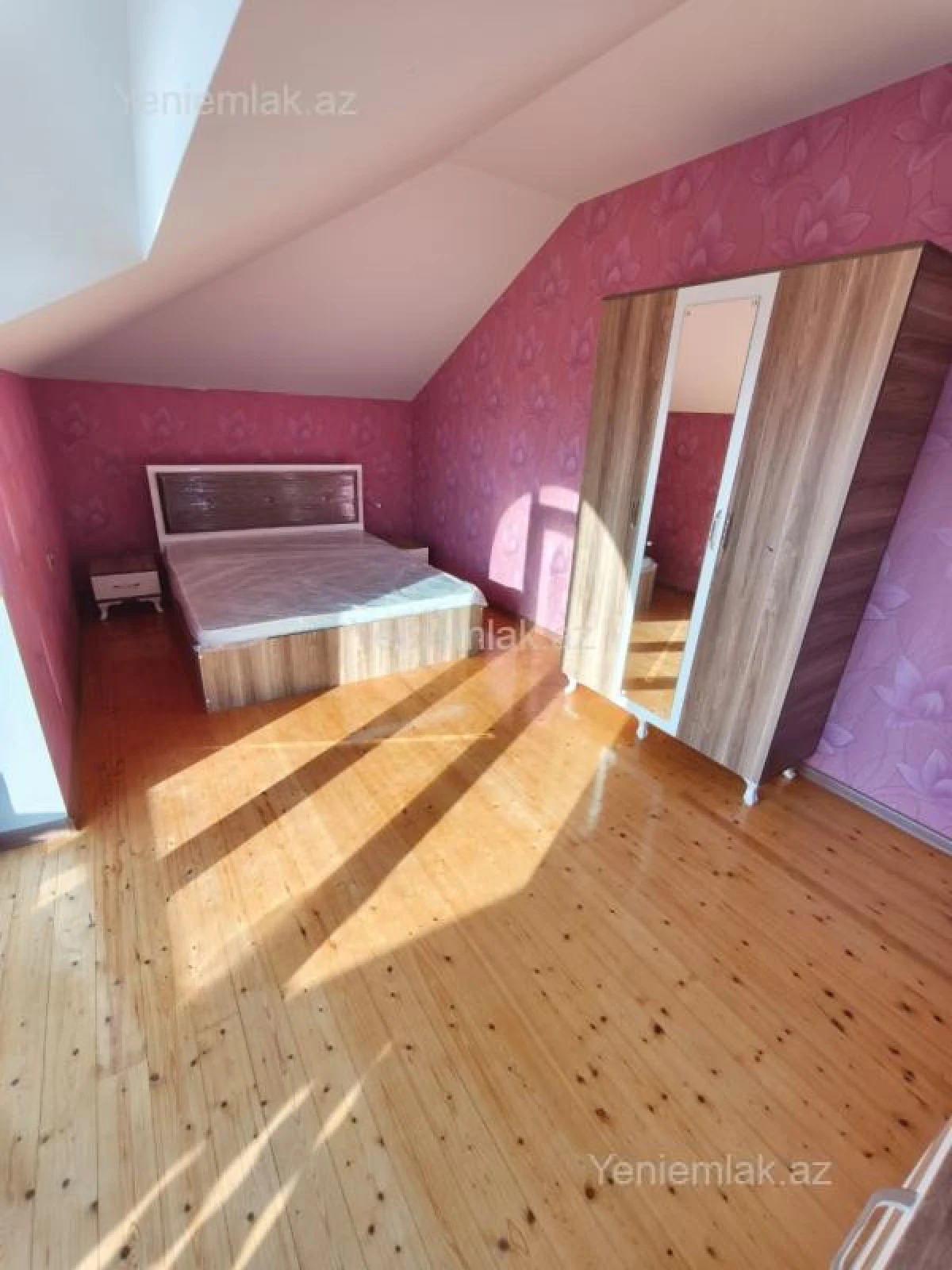 Satılır 3 otaqlı həyət evi 140 m²