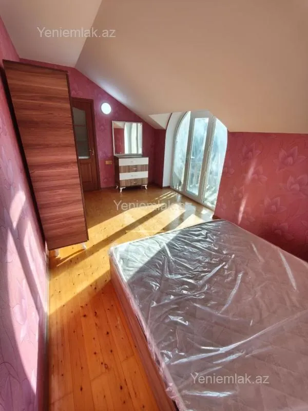 Satılır 3 otaqlı həyət evi 140 m²