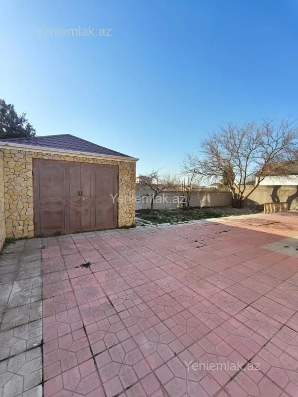 Satılır 3 otaqlı həyət evi 140 m²