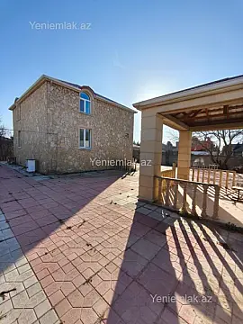 Satılır 3 otaqlı həyət evi 140 m²