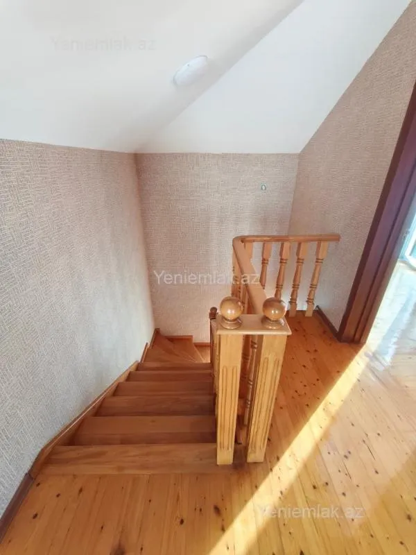 Satılır 3 otaqlı həyət evi 140 m²