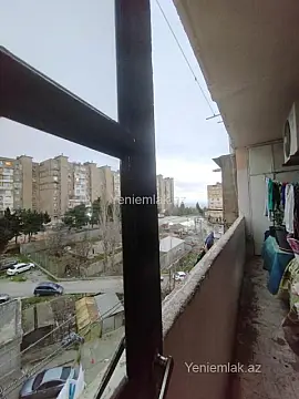 Satılır 5 otaqlı köhnə tikili 110 m²