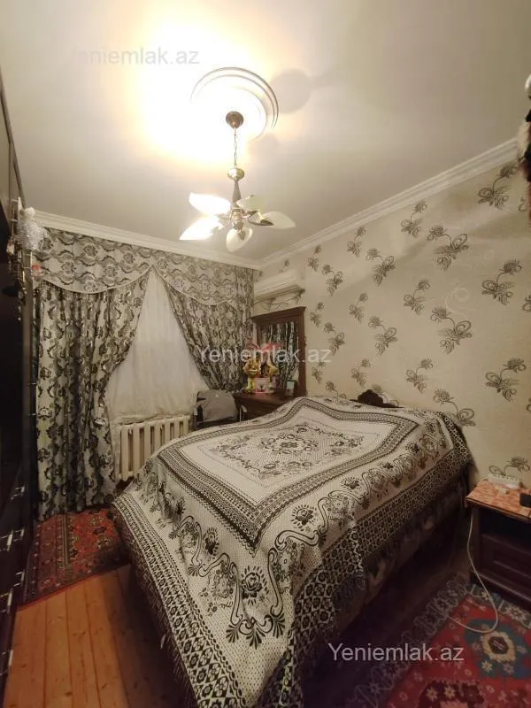 Satılır 5 otaqlı köhnə tikili 110 m²