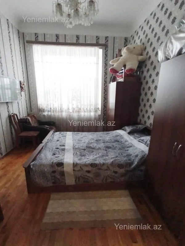 Satılır 3 otaqlı köhnə tikili 80 m²