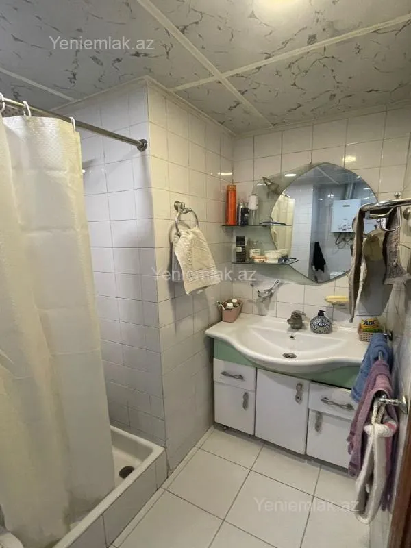 Satılır 3 otaqlı köhnə tikili 80 m²