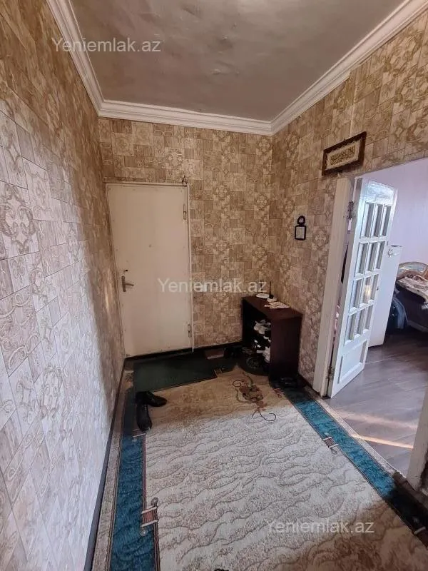 Satılır 3 otaqlı köhnə tikili 85 m²