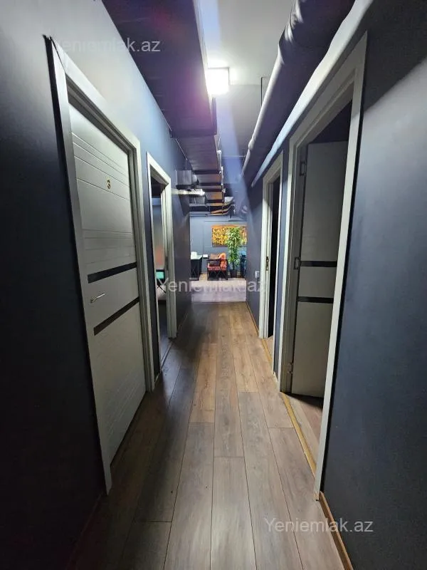 Satılır 10 otaqlı obyekt 443 m²