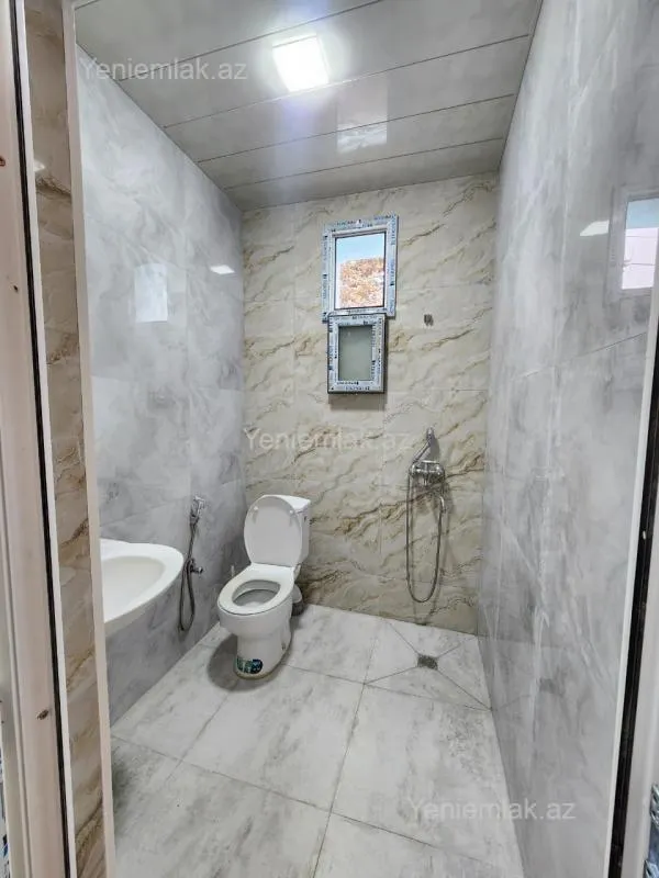 Satılır 4 otaqlı həyət evi 145 m²