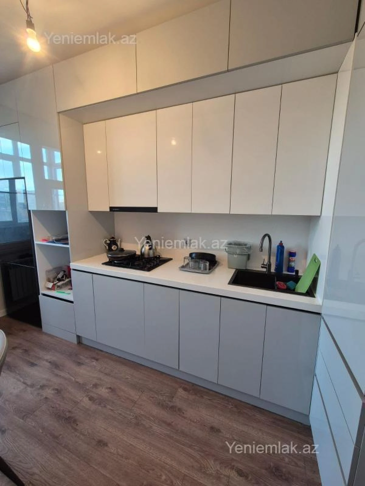 Satılır 3 otaqlı yeni tikili 90 m²