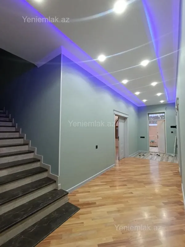 Satılır 6 otaqlı həyət evi 300 m²