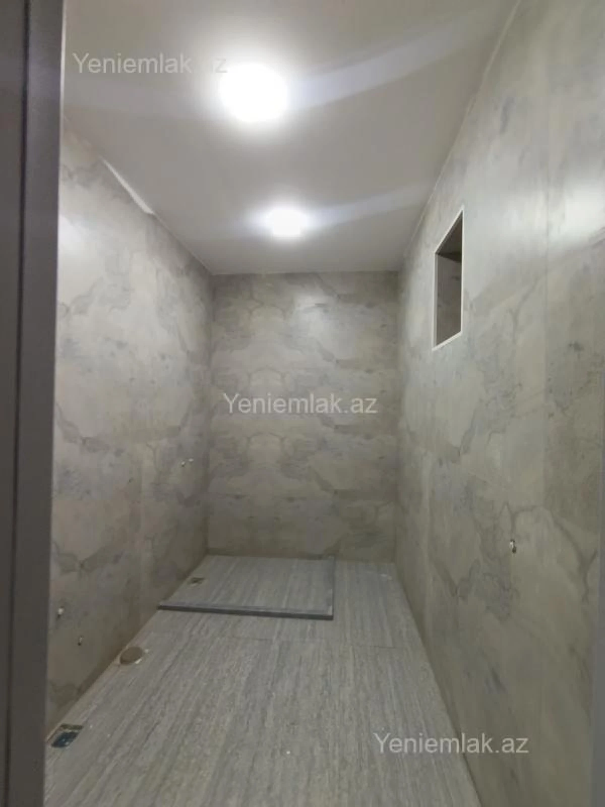 Satılır 6 otaqlı həyət evi 300 m²