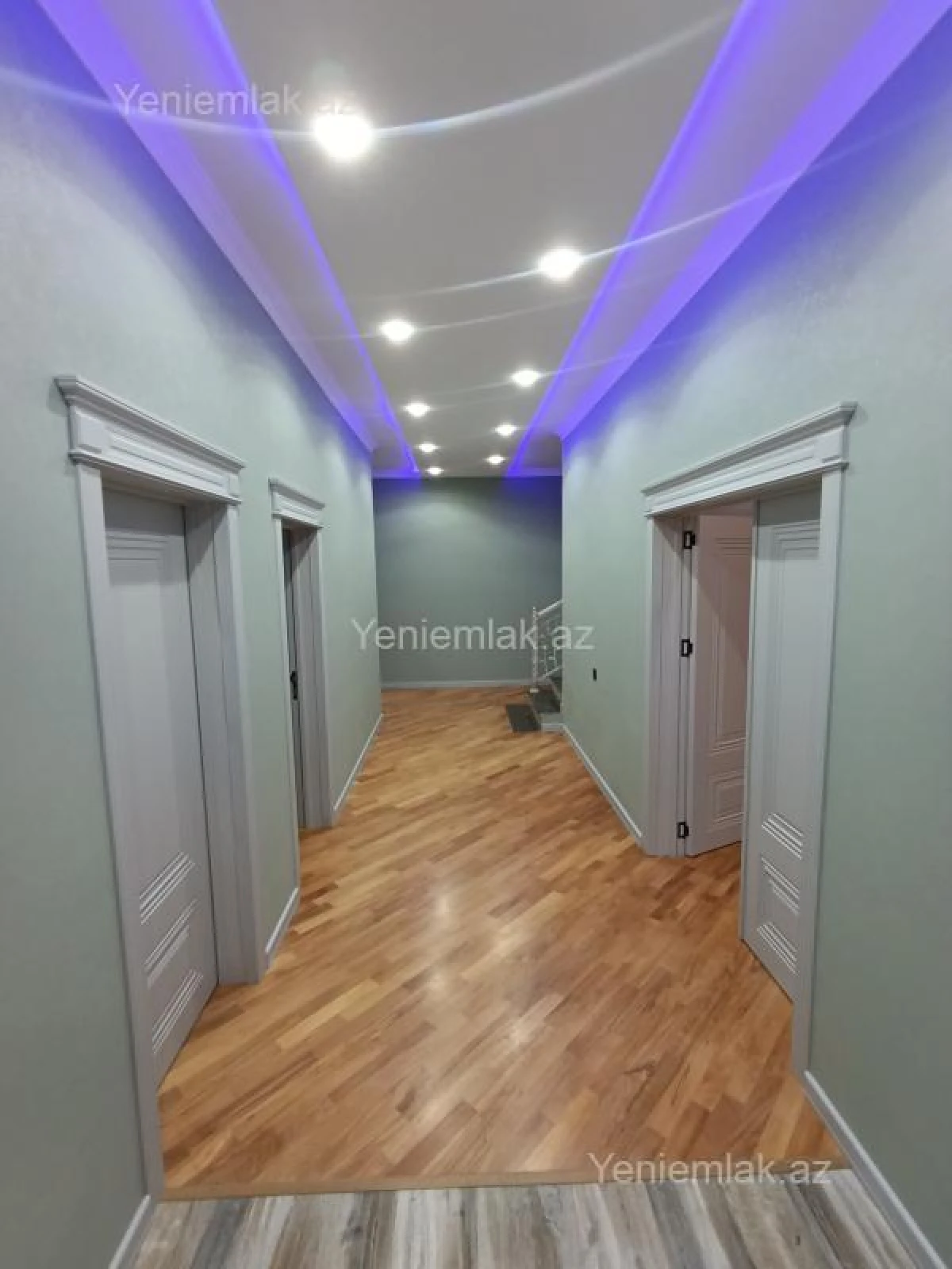 Satılır 6 otaqlı həyət evi 300 m²